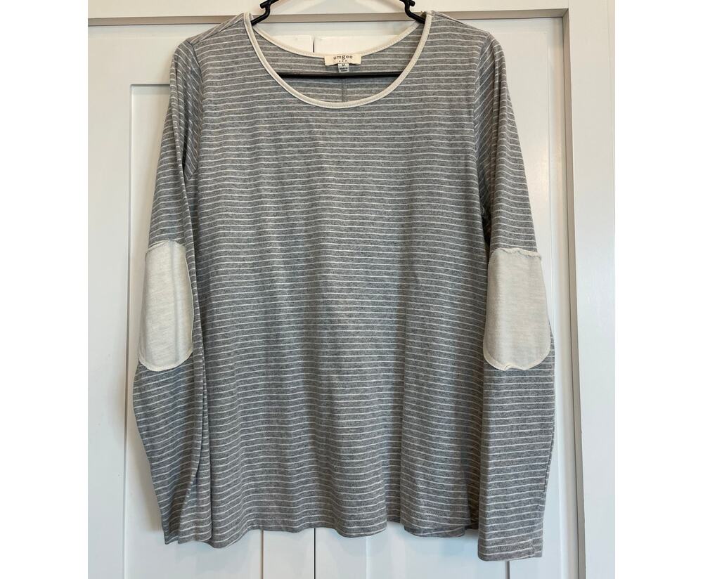 UMGEE Grey and white stripe long sleeve pullover tee M bump friendly